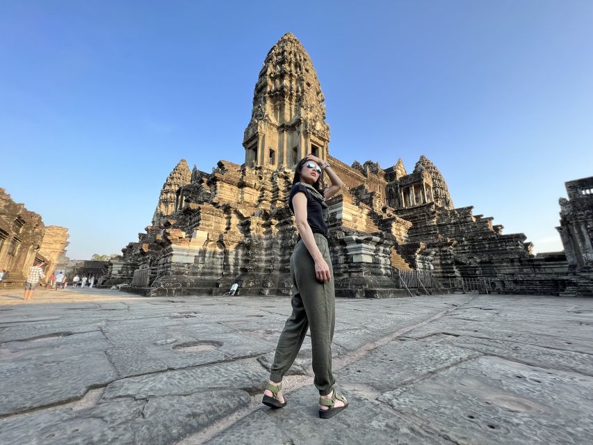 Siem Reap: Angkor Wat Small-Group Sunrise Tour & Breakfast - Finishing stops: Baphuon and Tonle Om Gate