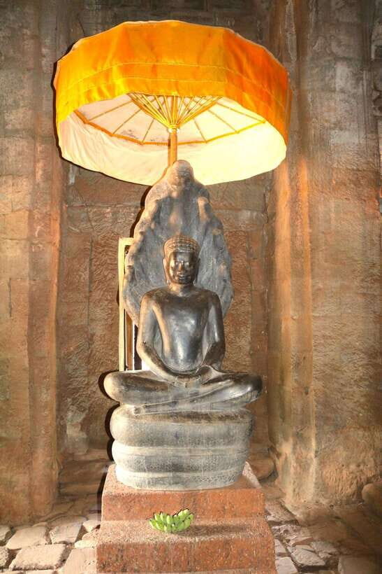 Siem Reap: Angkor Wat: Small-Group with Sunset Tour - Angkor Thom and Bayon: Southern Gates, Smiling Faces, and Terraces
