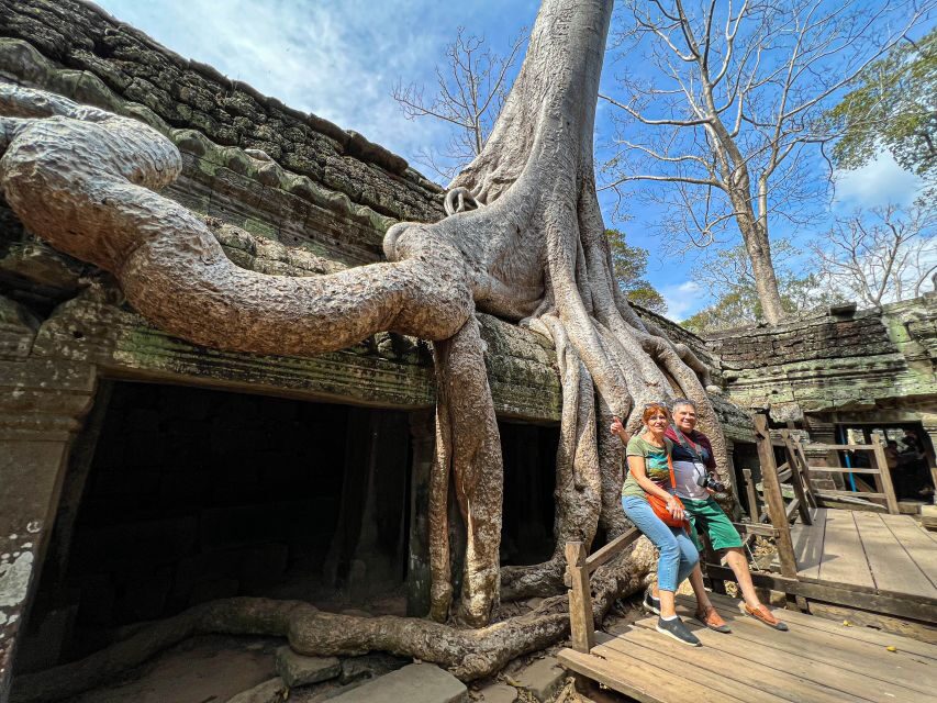 Siem Reap: Angkor Wat Sunrise and Market Tour by Jeep - Siem Reap market stop: shop for snacks, not souvenirs you don’t want