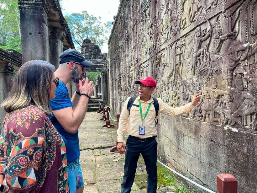 Siem Reap: Angkor Wat Sunrise and Market Tour by Jeep - Jeep logistics, timing, and what to bring
