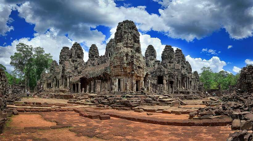 Siem Reap: Angkor Wat Sunrise Tour With Small Group - Banteay Kdei: a calmer temple stop with well-preserved details