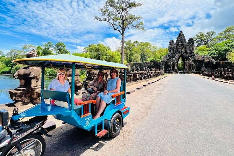 Siem Reap: Angkor Wat Tour Explore The Most Iconic Temples - Sunrise at Angkor Wat: calm light and sharper photos
