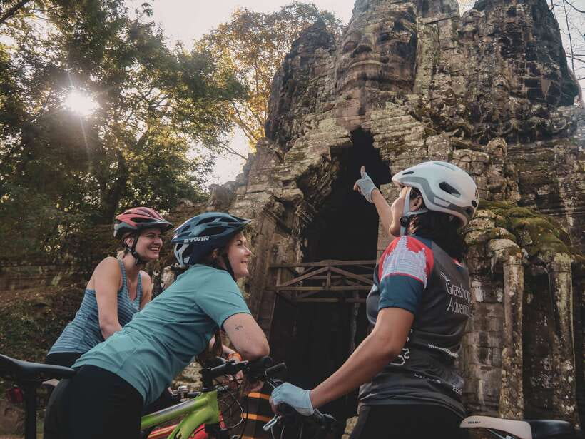 Siem Reap: Bike the Angkor Temples - Full-Day 30km Tour - Angkor Pass, Angkor Wat first, and how you avoid the biggest headaches