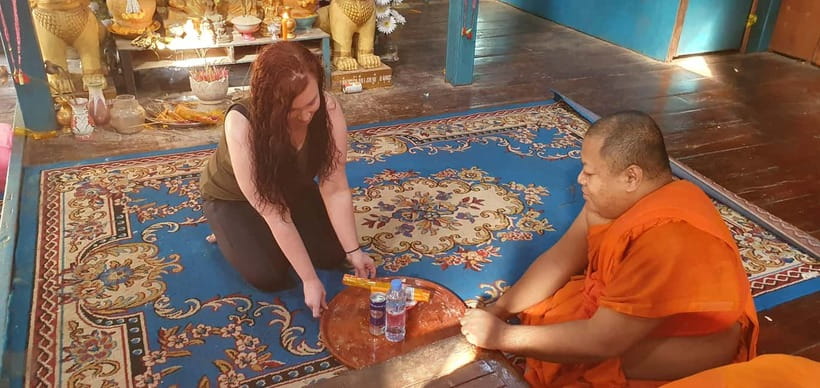 Siem Reap Cambodian Buddhist Water Blessing and Local Market - The guided market stop: Cambodian flavors with real context