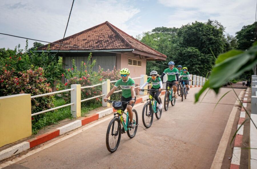 Siem Reap City Haft Day Bike Tour - Royal Independence Gardens and Preah Ang Chek Preah Ang Chorm Shrines
