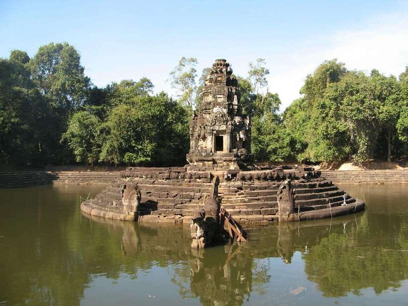 Siem Reap: Grand Circle Temples Tour With Private Tuk-Tuk - Temple Pass First: The Smart Way to Avoid Losing Sunrise Time