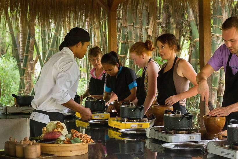 Siem Reap: Half-Day Cambodian Cooking Class - What You’ll Cook: Spring Rolls, Curry, and Palm-Sugar Bananas
