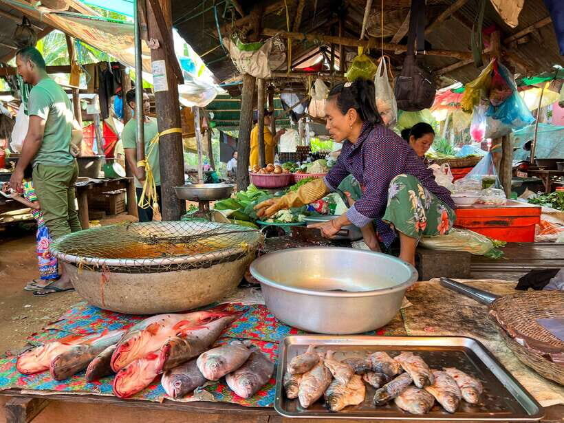 Siem Reap: Kampong Phluk and Tonle Sap Sunset Boat Cruise - Price and value: what you pay for at $80 per person