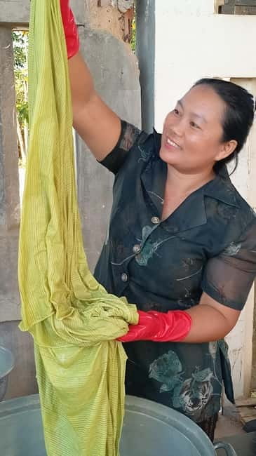 Siem Reap: Lotus Silk Farm- Tour, Lake & Masterclass - The 30-minute boat ride through lotus fields (this is why you bring your camera)