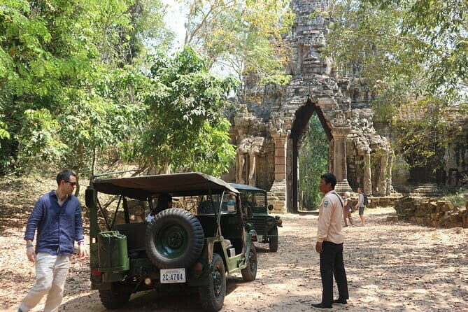 Siem Reap: Private Custom Angkor Wat Tour with Local Guide - Price and Value for Angkor Wat (What You Pay and What You Don’t)