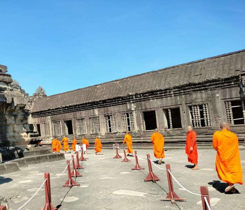 Siem Reap Private Tour: Angkor Wat Sunrise And Banteay Srei - How to dress and pack for Angkor temple rules (no guesswork needed)