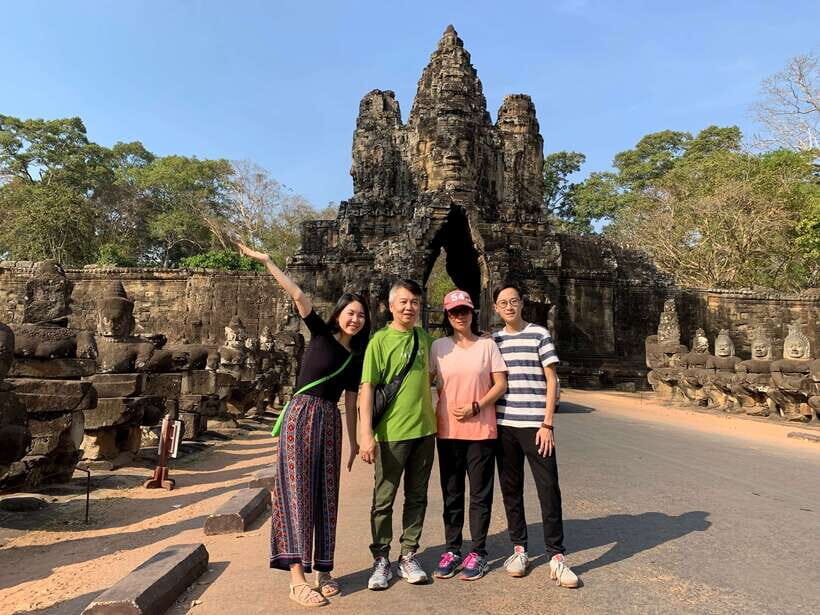 Siem Reap: Private Tour of Angkor Complex - Angkor Wat in the afternoon: size, design, and what to watch for