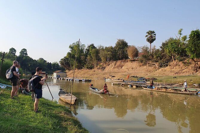 Siem Reap to Battambang Private Guided Tour (Day Trip) - Sompoa Mountain at dusk: native bats and a timing-based moment