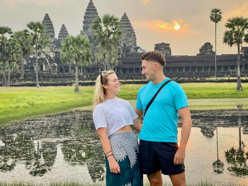 Small-Group Full Day Angkor wat Guide tour with Sun set - Angkor Thom and Bayon: southern gate giants to the face towers