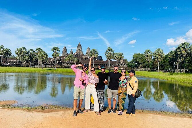 Wildlife Expedition: Elephant Sanctuary, Kbal Spean Banteay Srei - Stop 2: Bayon Temple and the faces you can’t stop looking at